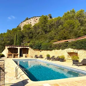 le-mas-de-san-lou.fr-provencehotel.com/