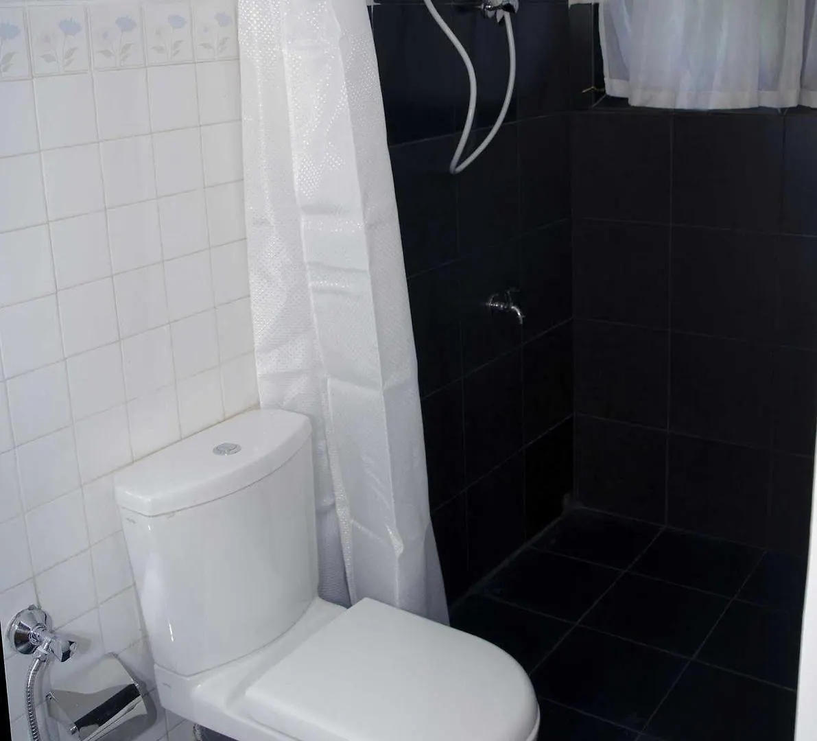 Hotel Pearl House Kandy 2*,